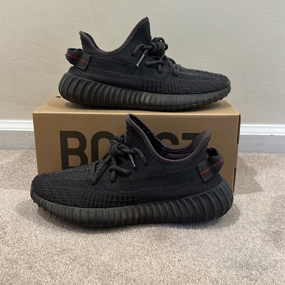 yeezy 350 v2 “black” non reflective size 6 used - Picture 3 of 3